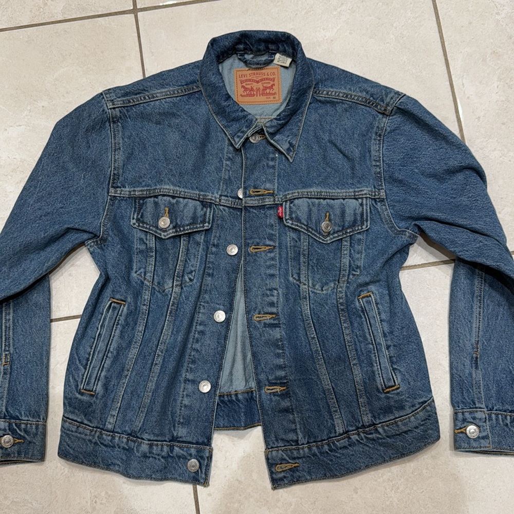 Levi’s Women Denim Jacket - Picture 2 of 5
